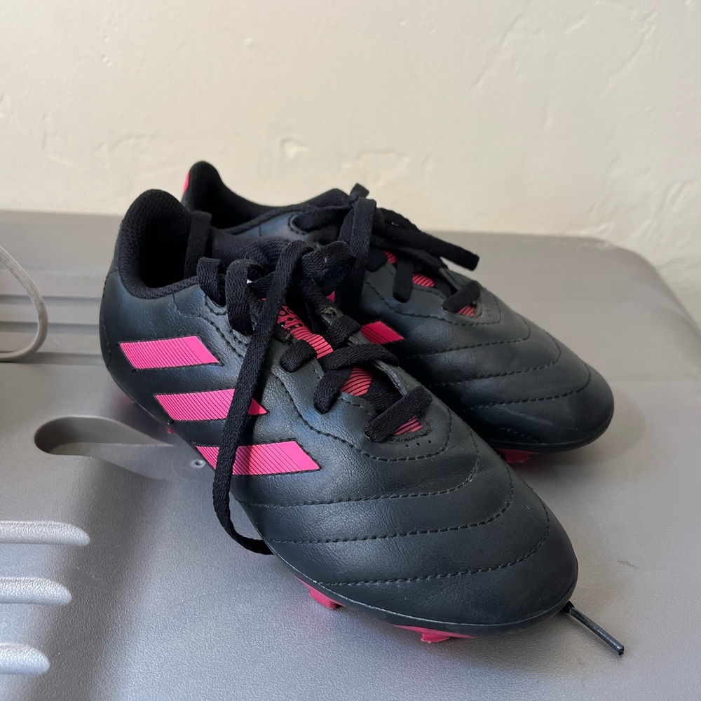 gently used kids soccer cleats